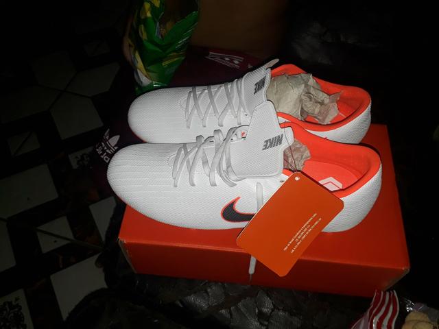 Chuteira Nike Original