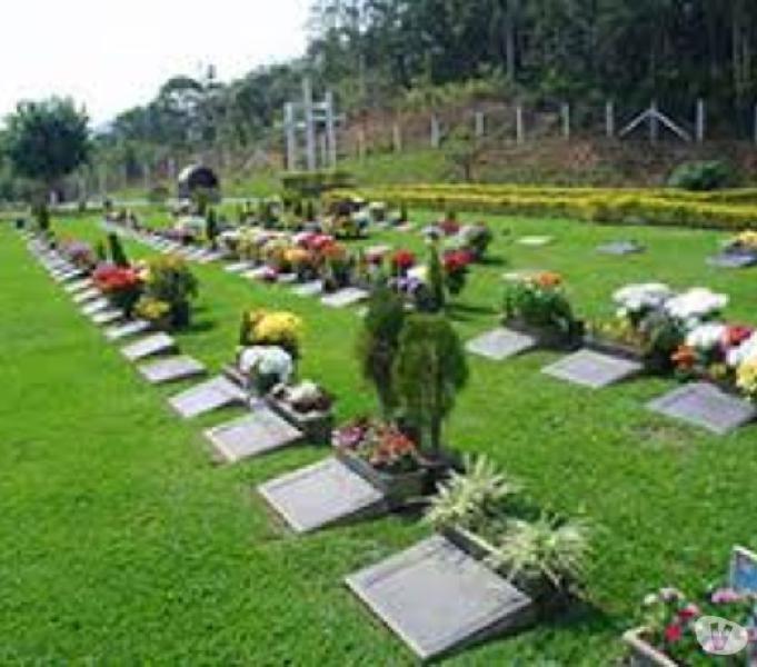 Jazigo completo: Cemitério Parque Iguaçu