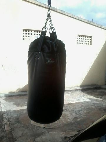 Saco de Pancada 35kg - Já Cheio - Pouco Uso