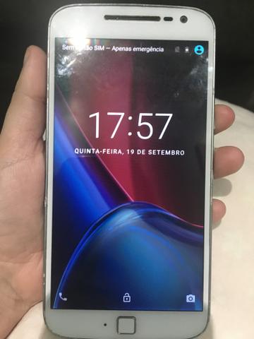 Vendo moto G4 plus 350
