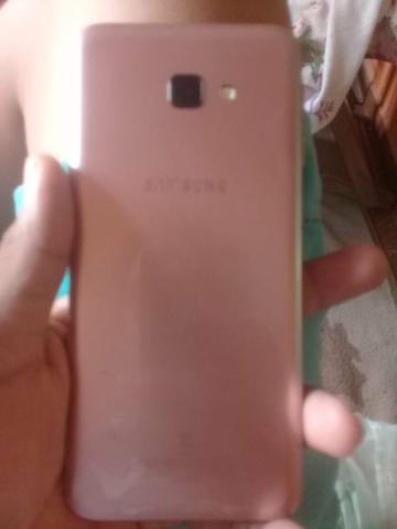 Vendo um celular j4 core