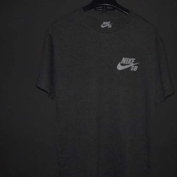 camiseta nike sb original - tamanho m