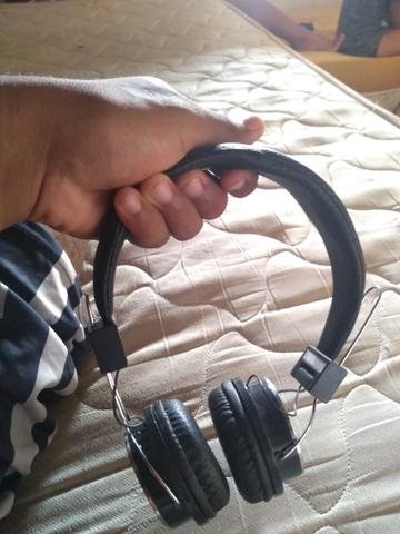 Fone de ouvido Bluetooth (Headphone)