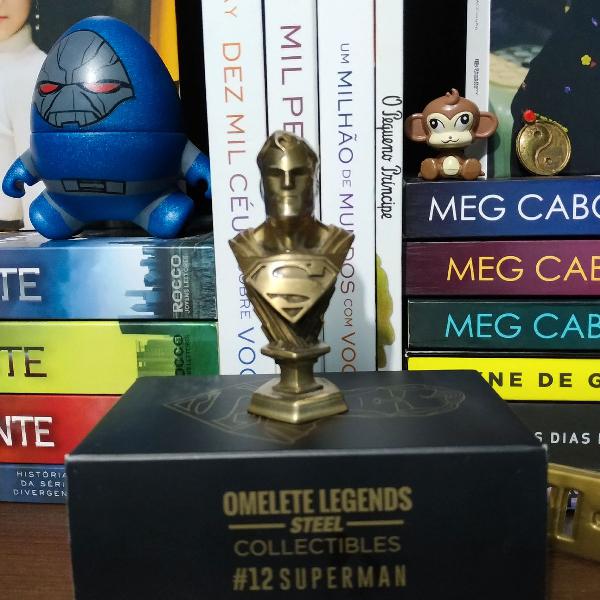 busto superman omelete legends