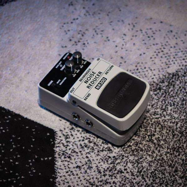 pedal behringer noise reducer nr300