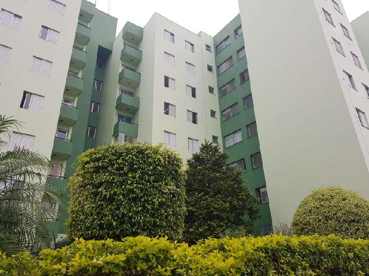 Apartamento com 2 Quartos à Venda, 52 m² por R$ 170.000
