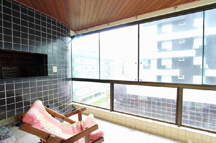 Apartamento com 2 Quartos à Venda, 70 m² por R$ 290.000