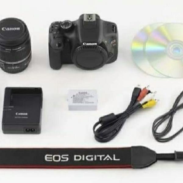 Câmera Canon T2i com 3 objetivas, 2 baterias, mochila e