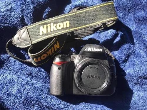 Câmera Profissional Nikon D3000 Quase S