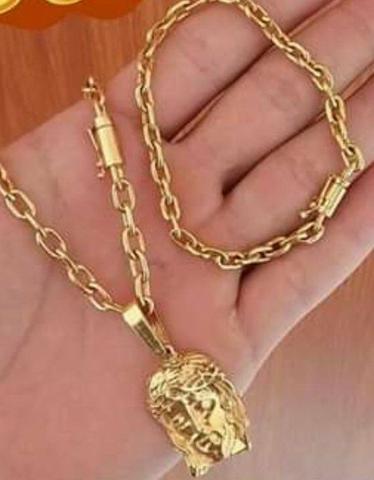 Cordão e pulseira feito de moeda antiga Parece ouro 18k