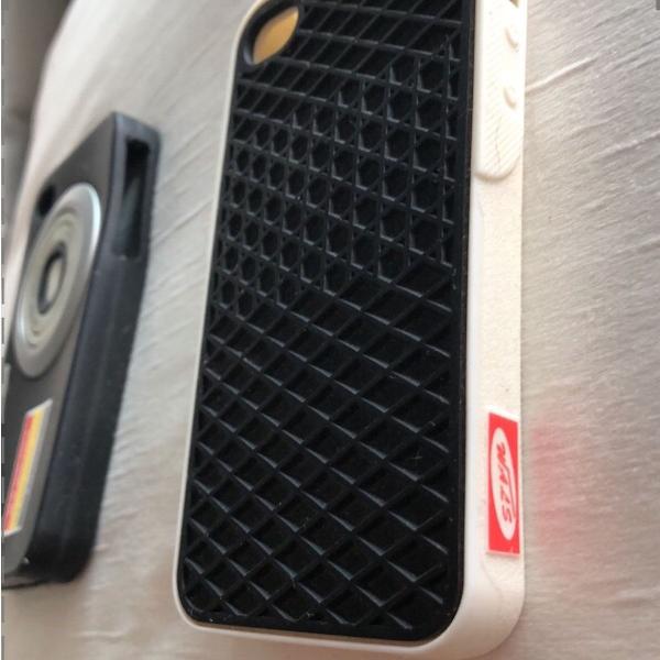 capa de celular vans pra iphone 4