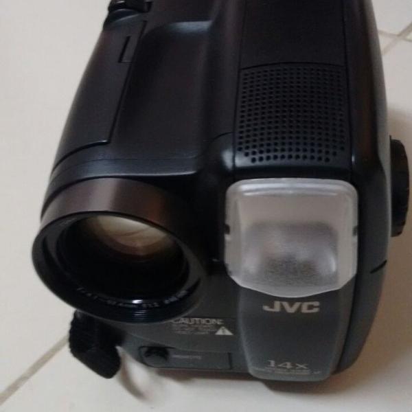 câmera filmadora jvc gr-ax710 vhsc 14x zoom compact vhs.