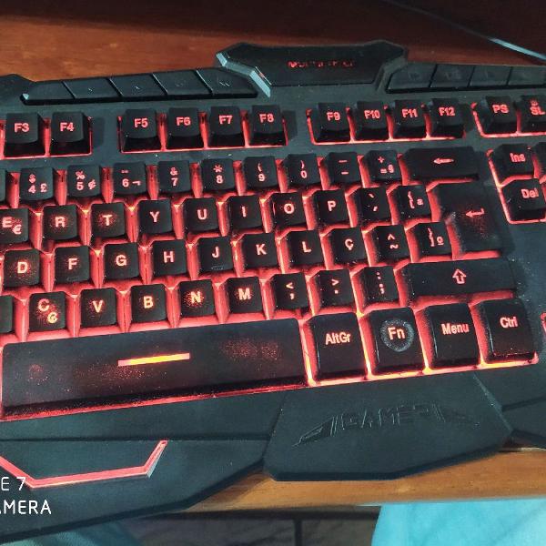 teclado "gamer" USB