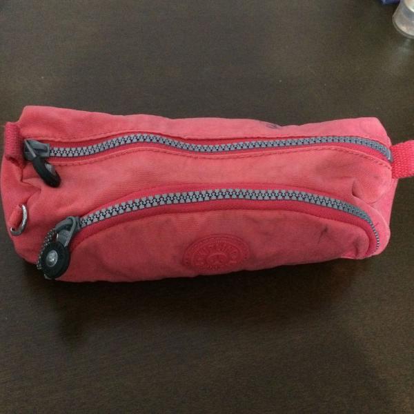 Estojo kipling