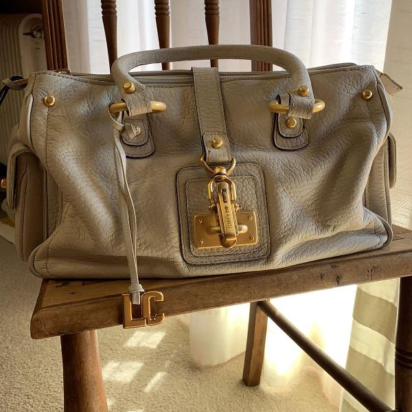 bolsa de couro cor manteiga