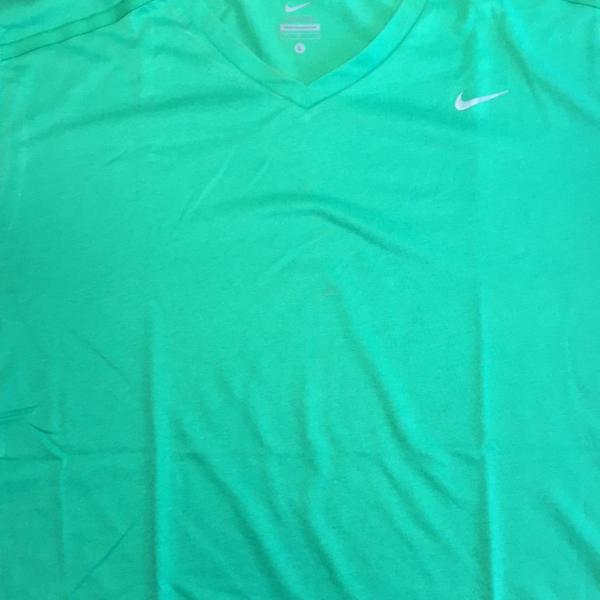 camiseta nike running verde