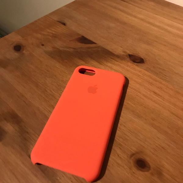capa case silicone iphone 7 na cor laranja grátis pelicula