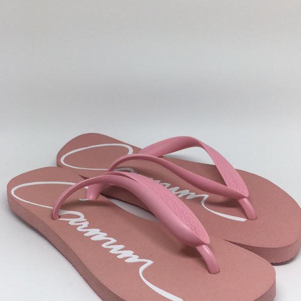 chinelo carmim