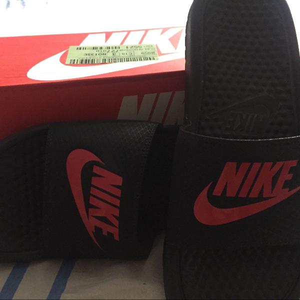 chinelo nike benassi jdi 37