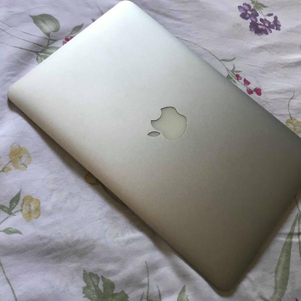 macbook air (11-inch, mid 2012)