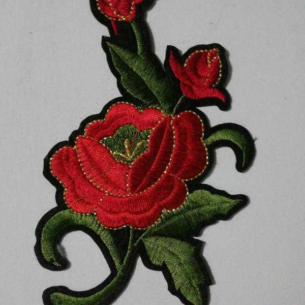 patch rosas - bordado