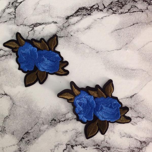 patches azul floral