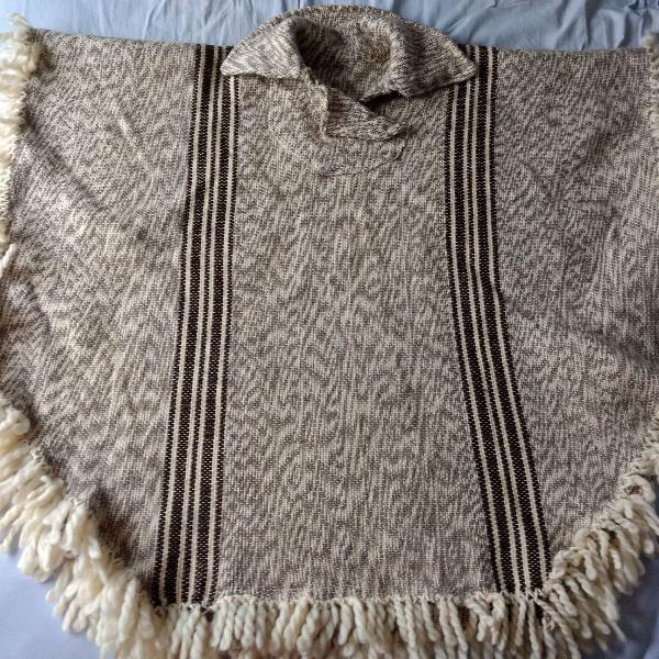 poncho de lã