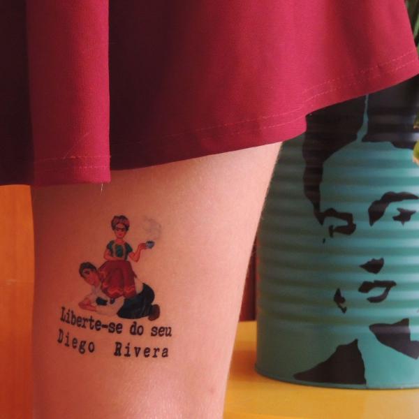 tatuagem removível frida kahlo feminista