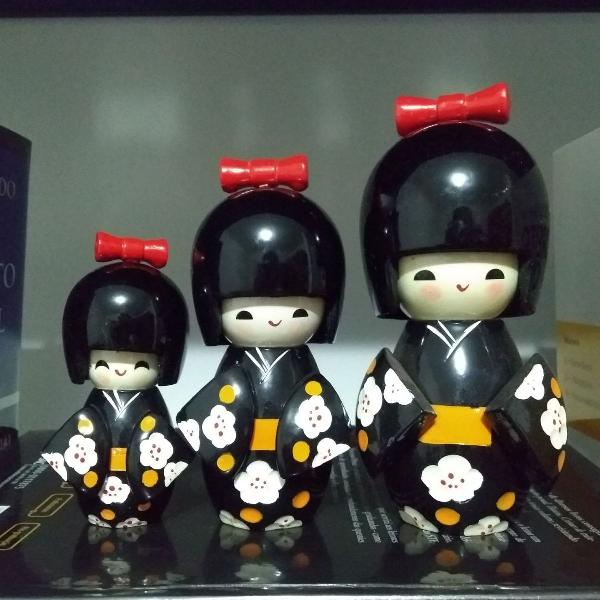 trio de bonecas japonesas