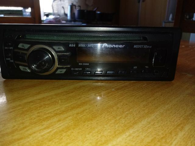 Radio automotivo