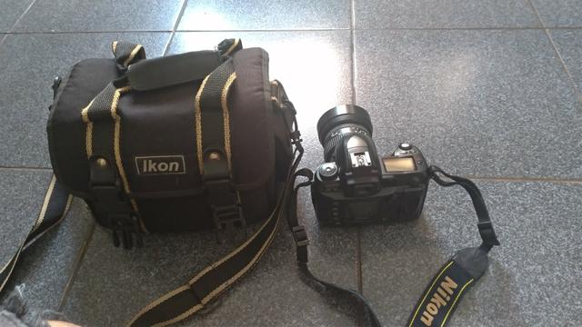 Vendo Nikon D R$