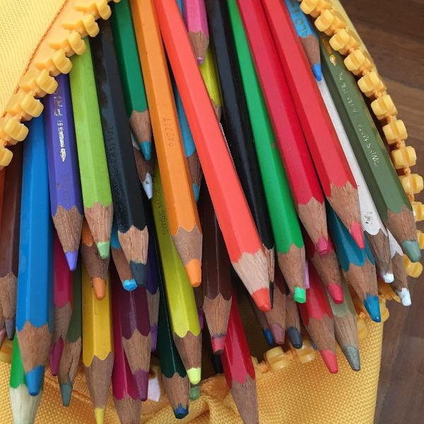 33 lápis de cor caran d'ache aquarelavel