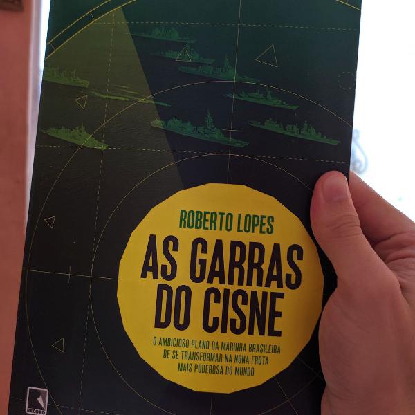 As Garras do Cisne - Roberto Lopes