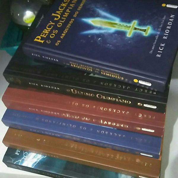 Coleção de livros Percy Jackson e os olimpianos + livro