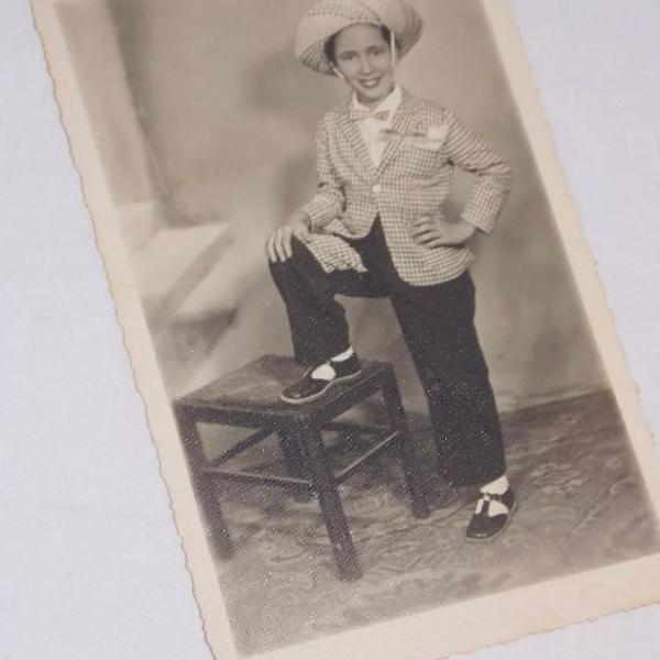 foto fotografia antiga menino com roupas festa junina
