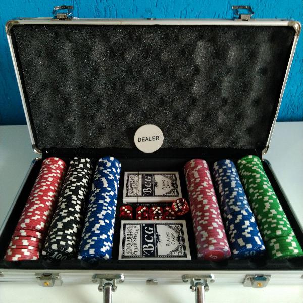 maleta de Poker, com 300 fichas numeradas.