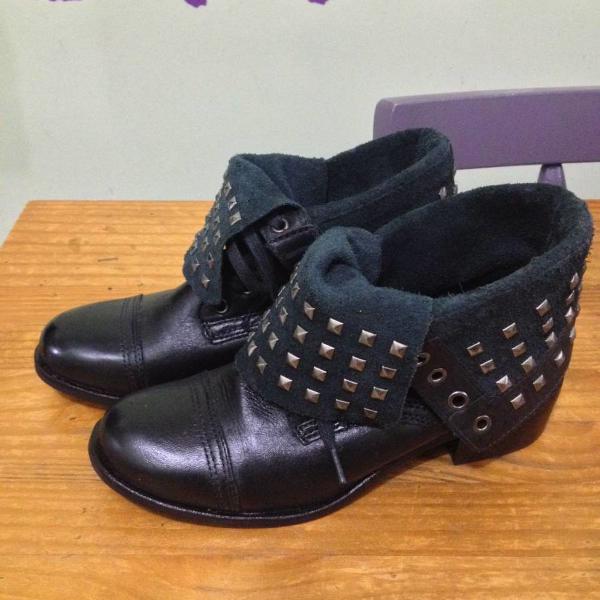 Bota cano baixo