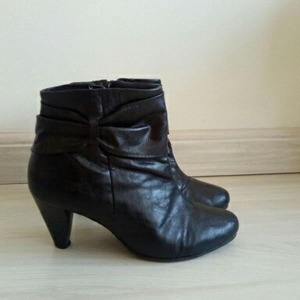 Bota preta Mr. Cat Comfort