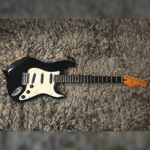 Guitarra stratocaster relic giannini