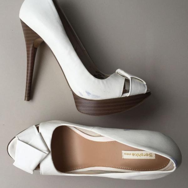 Sapato branco bershka