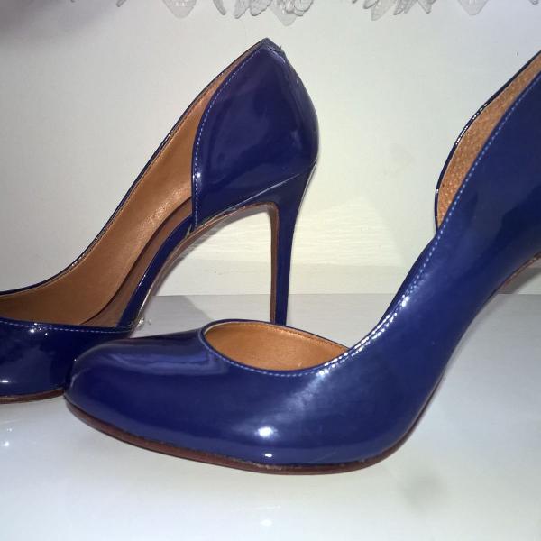 Scarpin azul royal schutz