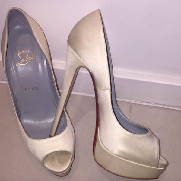 christian louboutin - com esse eu caso - peep toe louboutin