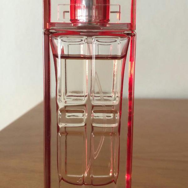 fragrância sofisticada aura red door