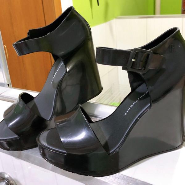 melissa mar wedge nova sem uso.