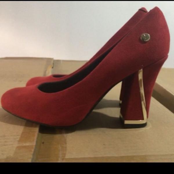 sapato salto vermelho