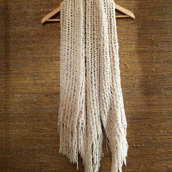 cachecol de tricô feito à mão