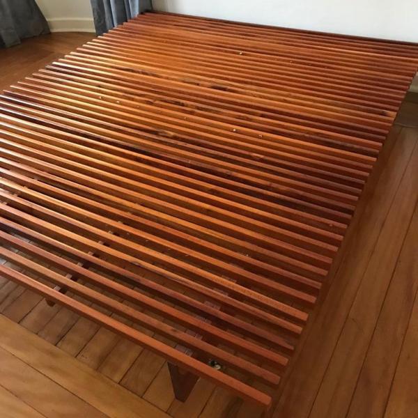 cama king de madeira tok e stok