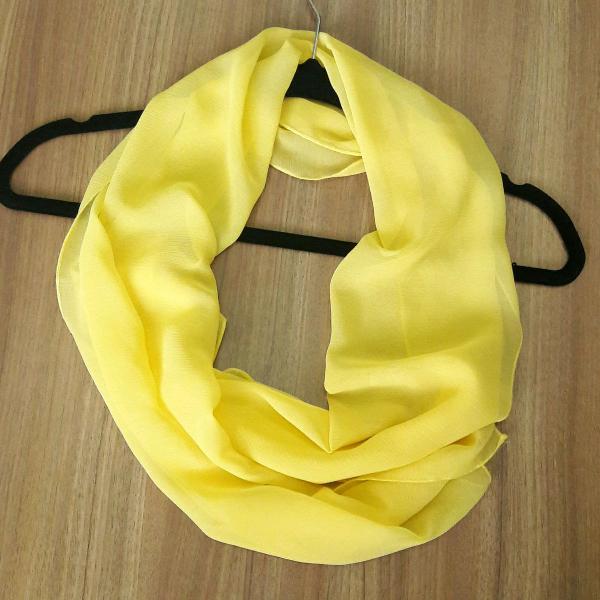 clean yellow