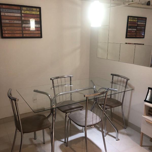 conjunto de mesa com 4 cadeiras 140x80