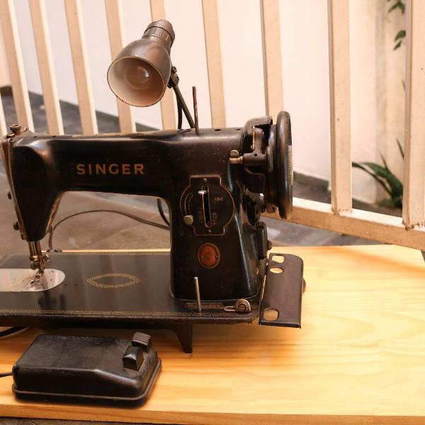 máquina de costura antiga